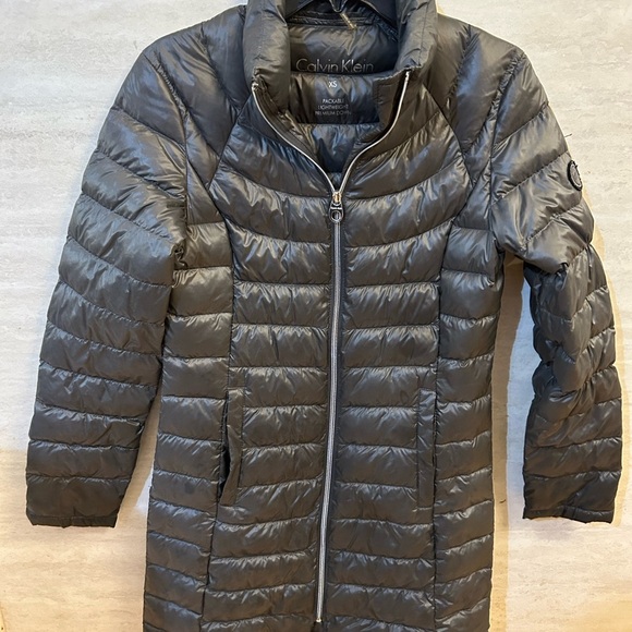 Calvin Klein Women's Charcoal Lightweight Puffer Jacket - Picture 1 of 10